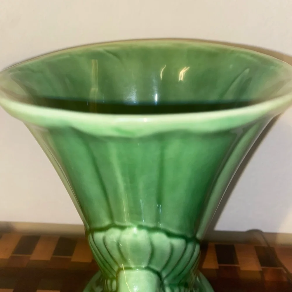 Vintage Shawnee Pottery Fluted Double Dove Green Glaze Ceramic Art Deco Vase 9”H